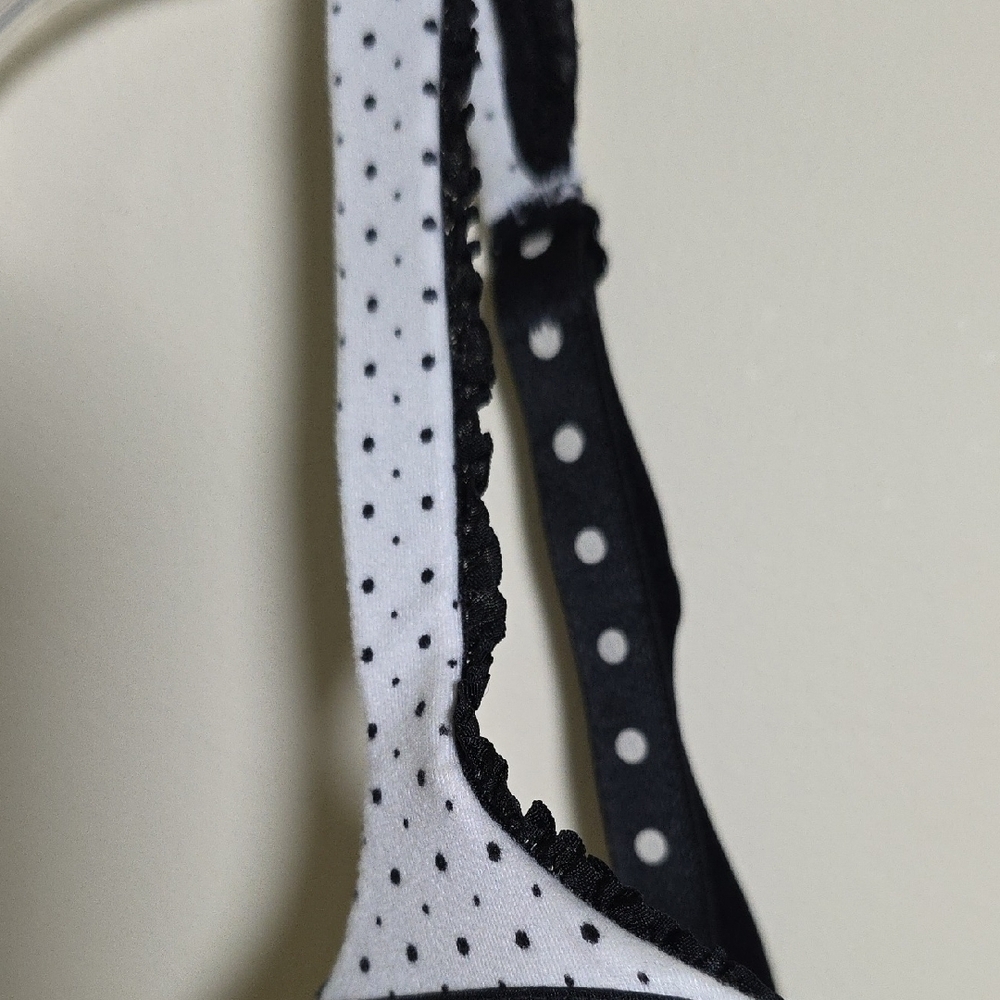 Victoria's Secret Body By Victoria Demi Bra. 36D. NWOT - Picture 4 of 6